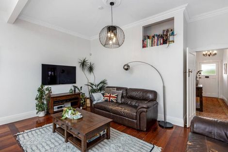 Photo of property in 2a Ellerton Road, Mount Eden, Auckland, 1024