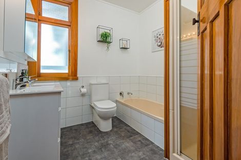 Photo of property in 39 Miro Street, Takaro, Palmerston North, 4410