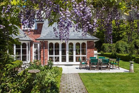 Photo of property in 163 Gardiners Road, Harewood, Christchurch, 8051