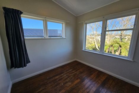 Photo of property in 85-87 Banks Street, Marfell, New Plymouth, 4310