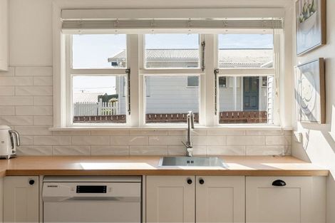 Photo of property in 28 Coates Street, Tawa, Wellington, 5028