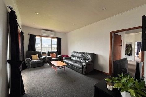 Photo of property in 18 Renfrew Street, Waikiwi, Invercargill, 9810