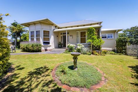 Photo of property in 207 Egmont Street, Patea, 4520