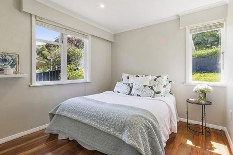 Photo of property in 12 Raroa Place, Pukerua Bay, 5026