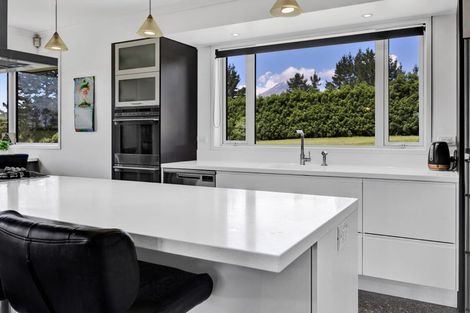 Photo of property in 1347 Carrington Road, Hurworth, New Plymouth, 4371