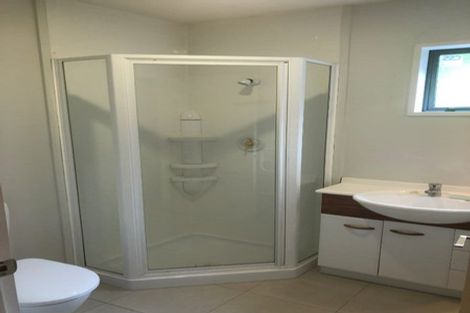 Photo of property in 382 Memorial Avenue, Burnside, Christchurch, 8053