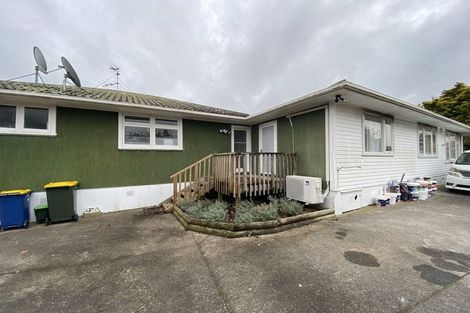 Photo of property in 3 Tiroroa Avenue, Te Atatu South, Auckland, 0610