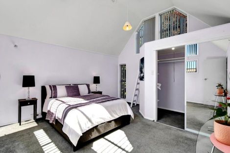 Photo of property in 9 Kennedy Place, Merrilands, New Plymouth, 4312