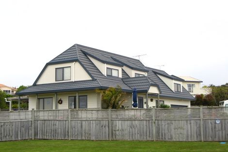 Photo of property in 25 Commodore Court, Gulf Harbour, Whangaparaoa, 0930
