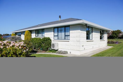 Photo of property in 15 Gordon Street, Weston, Oamaru, 9401