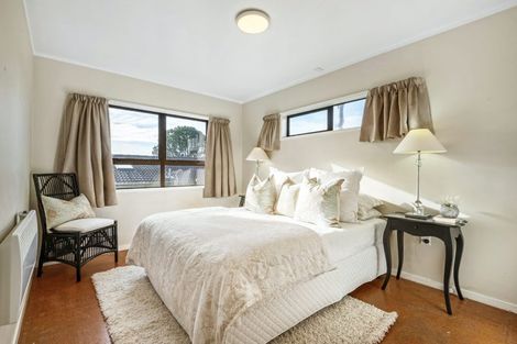 Photo of property in 9g Kerr Street, Devonport, Auckland, 0624