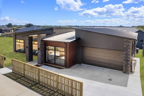 Photo of property in 111 Mclarin Road, Glenbrook, 2681