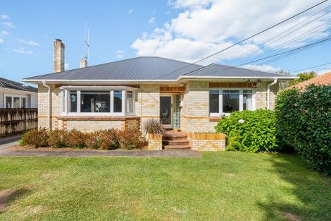 Photo of property in 64 Galloway Street, Hamilton East, Hamilton, 3216