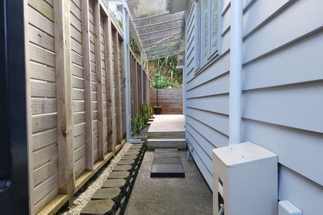 Photo of property in 9 Remuremu Street, Long Bay, Auckland, 0630