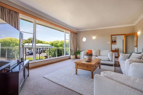 Photo of property in 5 Chamberlain Street, Dannevirke, 4930