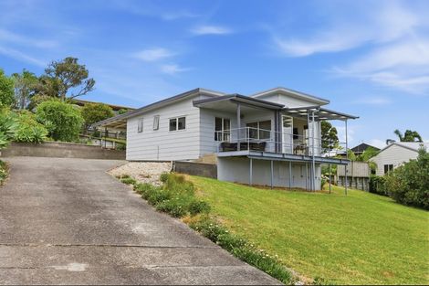 Photo of property in 45 Seaview Road, Cable Bay, 0420