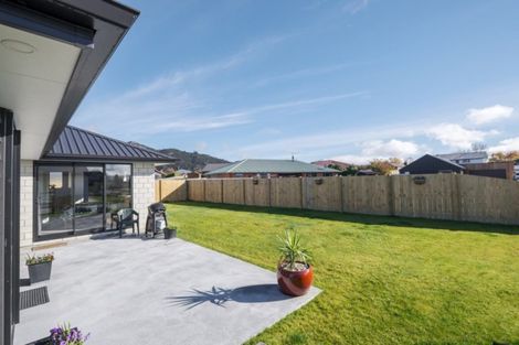 Photo of property in 14 Hebbard Court, Albert Town, Wanaka, 9305