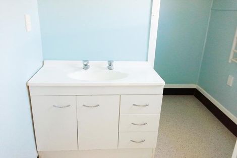 Photo of property in 1 Havelock Street, Opunake, 4616