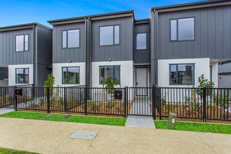 Photo of property in 16 Park Green Avenue, Rosehill, Papakura, 2113