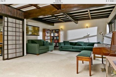 Photo of property in 2/5 Kegworth Place, Browns Bay, Auckland, 0630