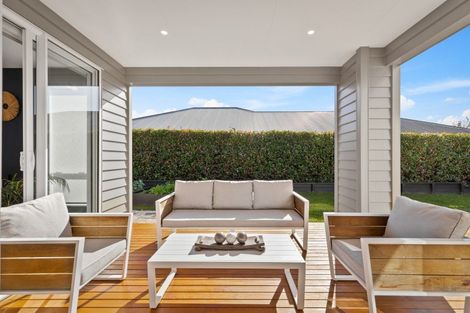 Photo of property in 13 Floyd Road, Riverhead, 0820