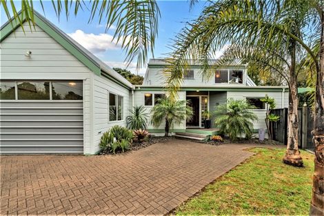 Photo of property in 18 Given Grove, Pauanui, Hikuai, 3579