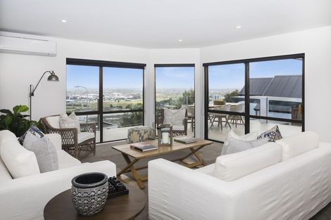 Photo of property in 89 Cannon Hill Crescent, Mount Pleasant, Christchurch, 8081
