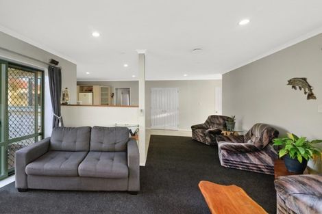 Photo of property in 11 Elmbridge Place, Owhata, Rotorua, 3010