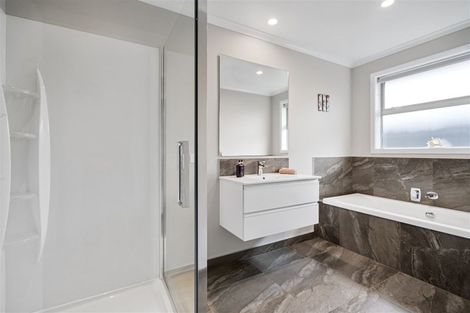 Photo of property in 34 Awatira Drive, Papamoa Beach, Papamoa, 3118