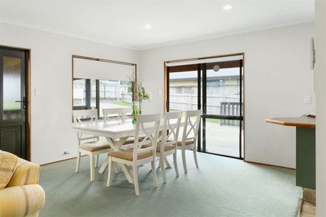 Photo of property in 8 Surrey Lane, Glenview, Hamilton, 3206