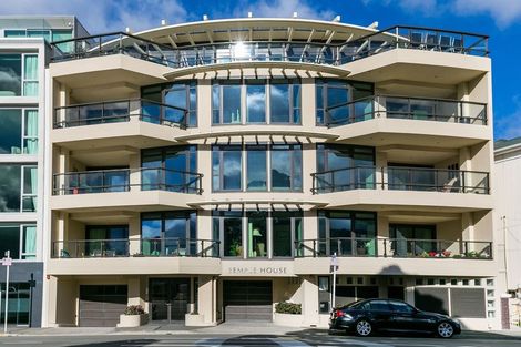 Photo of property in Semple House, 1b/84 Oriental Parade, Oriental Bay, Wellington, 6011