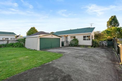 Photo of property in 2/114 Clevedon Road, Papakura, 2110