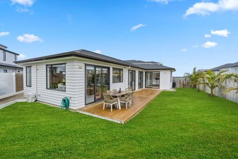 Photo of property in 5 Te Aramanu Crescent, Papakura, 2110
