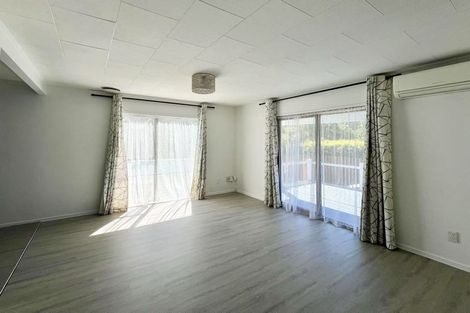 Photo of property in 68 Kaipatiki Road, Glenfield, Auckland, 0629