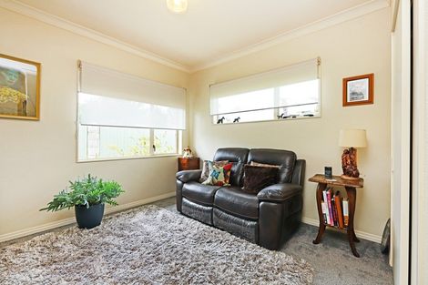 Photo of property in 59 Whiting Crescent, Greenmeadows, Napier, 4112