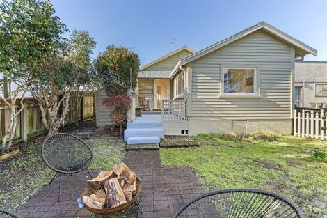 Photo of property in 108 Carrington Street, Lower Vogeltown, New Plymouth, 4310