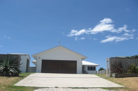 Photo of property in 153 Pukehina Parade, Pukehina, 3189