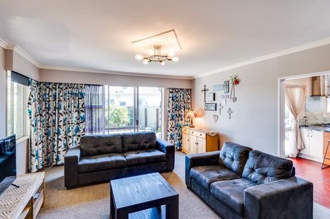 Photo of property in 208 Caroline Place, Mayfair, Hastings, 4122