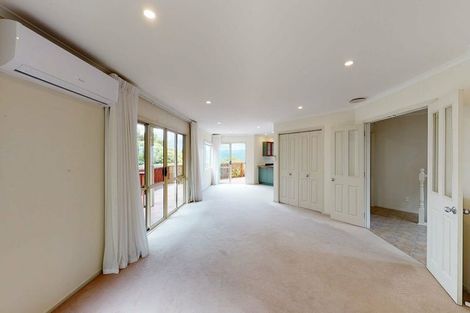 Photo of property in 9 Bennett Grove, Newlands, Wellington, 6037