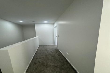 Photo of property in 1d Hollinbrigg Place, Manurewa, Auckland, 2102