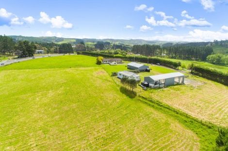 Photo of property in 1218 State Highway 16, Waimauku, 0883