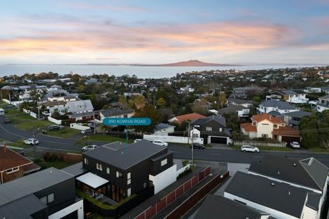 Photo of property in 39d Kowhai Road, Mairangi Bay, Auckland, 0630