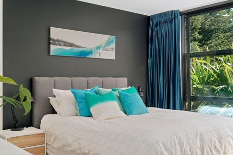 Photo of property in 19 Glenaray Crescent, Wanaka, 9305