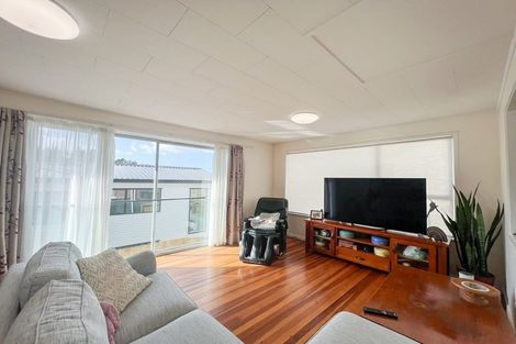 Photo of property in 26 Reynolds Place, Torbay, Auckland, 0630