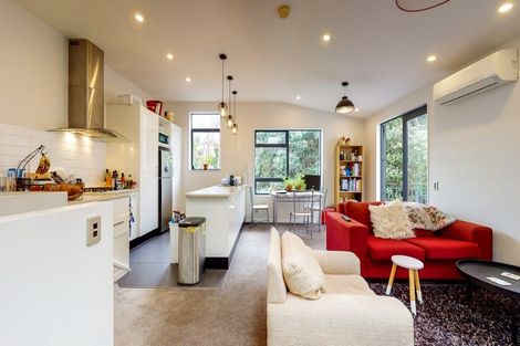 Photo of property in 13 San Sebastian Road, Kelburn, Wellington, 6012