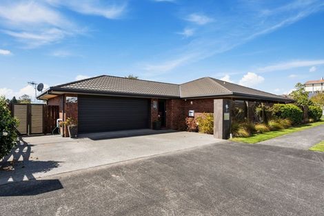Photo of property in 2 Faber Place, Inglewood, 4330