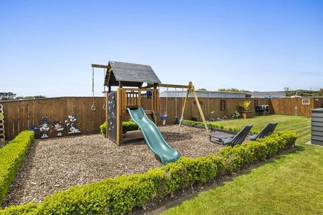 Photo of property in 12 Nikau Place, Hawera, 4610