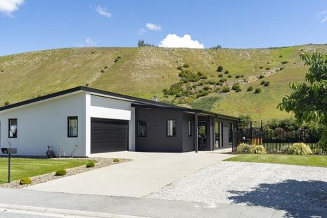 Photo of property in 34 Perriam Place, Mount Pisa, Cromwell, 9383