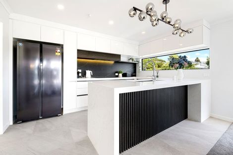 Photo of property in 12a Tiber Road, Forrest Hill, Auckland, 0620