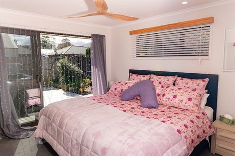 Photo of property in 136 Golden Shore Place, Coromandel, 3506